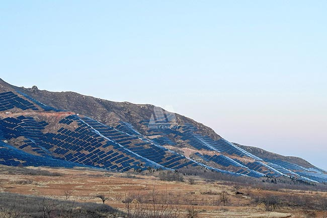 80MW光伏電站竣工！oety歐億體育遼寧山地支架建設(shè)項目順利上網(wǎng)