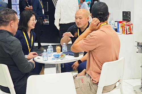 超越無限！oety歐億體育亮相澳洲展，促進可再生能源發展
